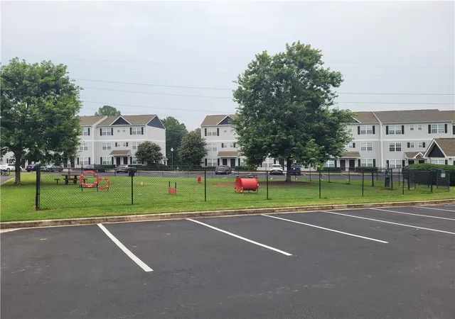 2nd image of 116 University Vlg Dr, Central, SC 29630