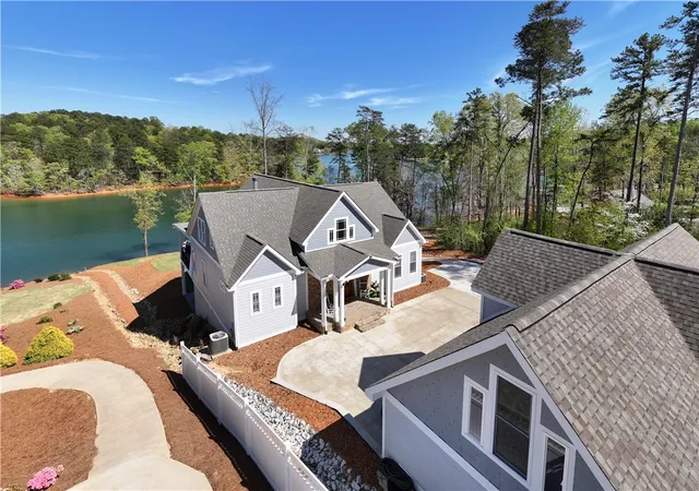 Photo 1 of Single family home for sale at 9012 Reservoir Rd, West Union, SC 29696 | MLS# 20298284 | Listing updated on 2026-06-30