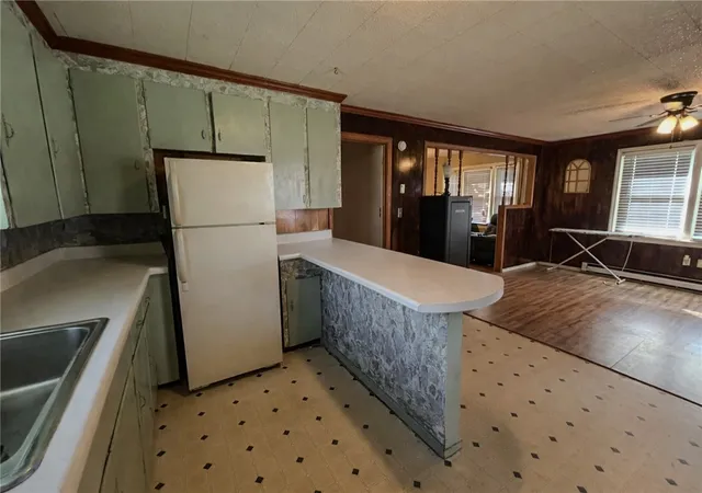Photo 3 of Single family home for sale at 206 Collingwood Dr, Anderson, SC 29621 | MLS# 20298621 | Listing updated on 2026-07-24