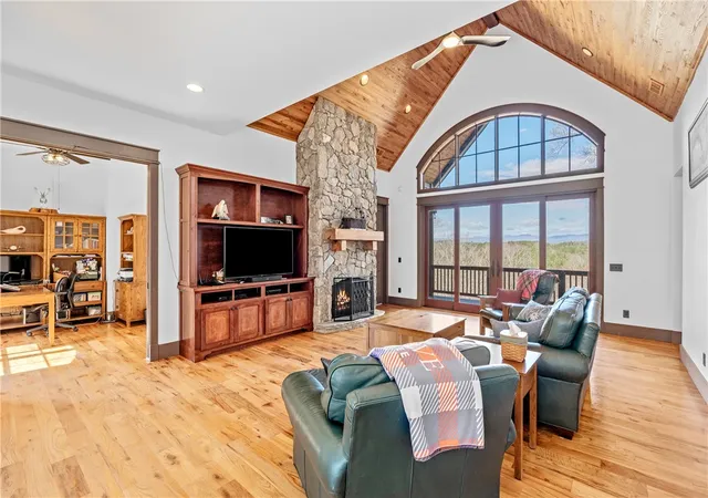 Photo 3 of Single family home for sale at 134 Ellenburg Crk Rd, Sunset, SC 29685 | MLS# 20298450 | Listing updated on 2026-08-04