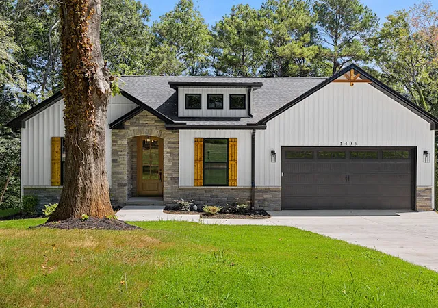 Photo 1 of Single family home for sale at 1409 Stonehurst Dr, Anderson, SC 29621 | MLS# 20298689 | Listing updated on 2026-09-26