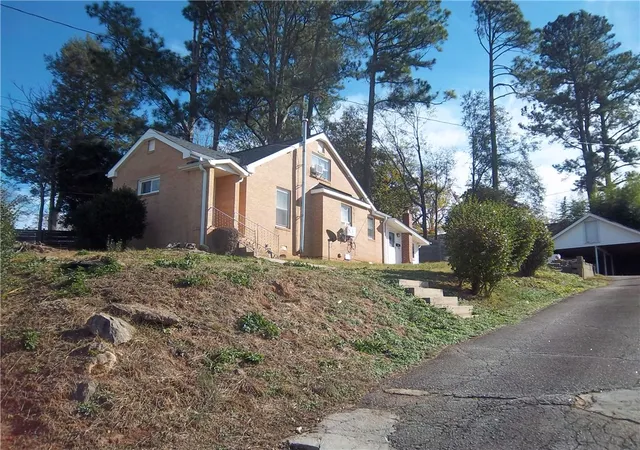 Photo 2 of Single family home for sale at 108 E B Ave, Easley, SC 29640 | MLS# 20298682 | Listing updated on 2026-08-01