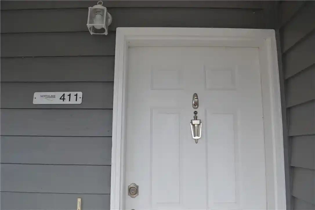 Listing Photo 2 - Condo for sale in 411 Northlake Dr located at 411 Northlake Dr, Anderson, SC 29625 - Unit 411 Northlake Dr
