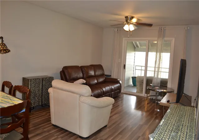 Listing Photo 5 - Condo for sale in building located at 411 Northlake Dr, Anderson, SC 29625