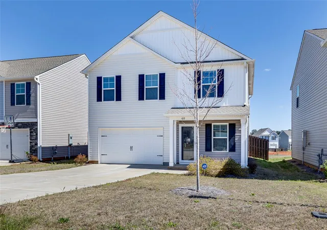 Photo 3 of Single family home for sale at 439 Seaborn Cir, Pendleton, SC 29670 | MLS# 20298817 | Listing updated on 2026-04-04