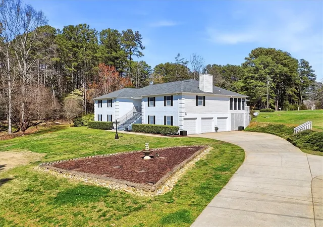 Photo 3 of Single family home for sale at 436 Cane Crk Landing Rd, Seneca, SC 29672 | MLS# 20298756 | Listing updated on 2026-08-27