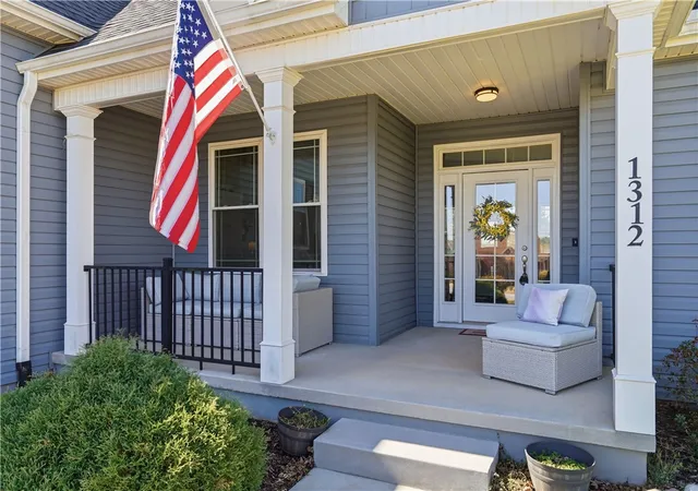 Photo 3 of Single family home for sale at 1312 Falcons Dr, Walhalla, SC 29691 | MLS# 20298865 | Listing updated on 2026-08-25