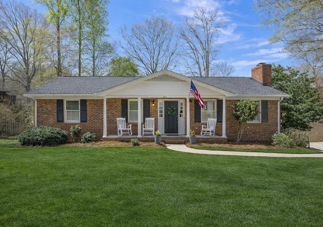Photo 3 of Single family home for sale at 101 Cardinal Dr, Seneca, SC 29672 | MLS# 20298637 | Listing updated on 2026-08-30