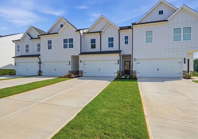 Homes for sale in Powdersville, SC | 125 Brass Tack Dr, Powdersville, SC 29611 | MLS# 20298770