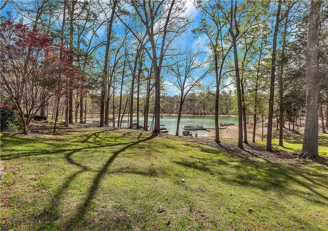 Homes for sale in Fair Play, SC | 119 Crosby Dr, Fair Play, SC 29643 | MLS# 20298880