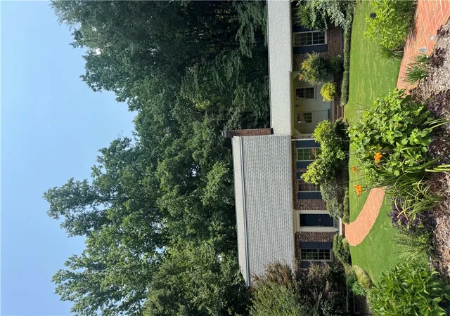Photo 2 of Sale Pending at 91 Brookwood Dr, Clemson, SC 29631 | MLS# 20298964 | Listing updated on 2026-08-03
