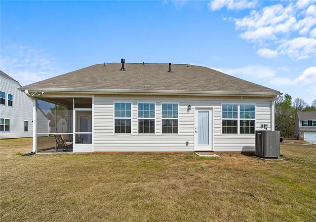 Homes for sale in Central, SC | 156 Somerset Ln, Central, SC 29630 | MLS# 20299117