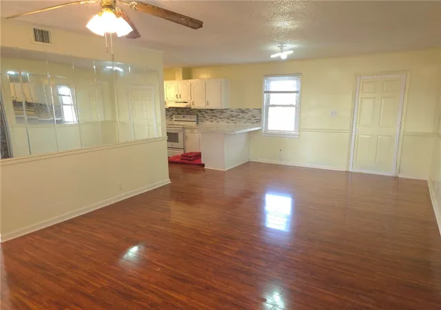 Photo 4 of Single family home for sale at 830 Green Acres Rd, Seneca, SC 29678 | MLS# 20298401 | Listing updated on 2026-07-27