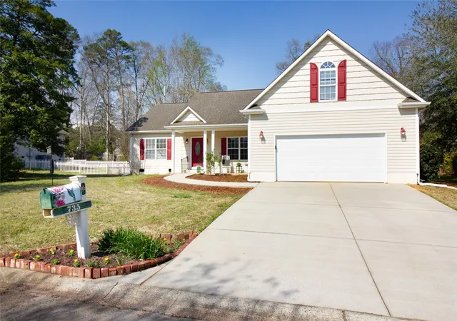 Photo 2 of Single family home for sale at 735 Britton St, Anderson, SC 29621 | MLS# 20299207 | Listing updated on 2026-09-11