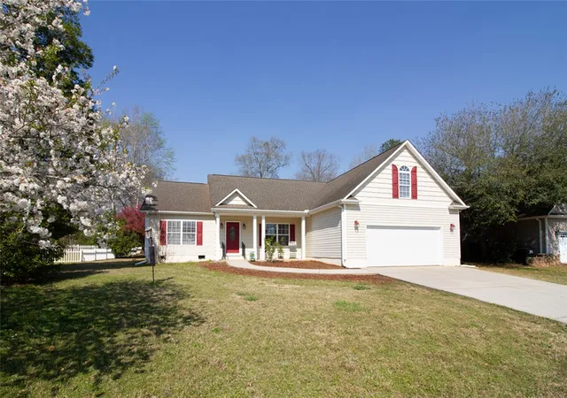 Photo 3 of Single family home for sale at 735 Britton St, Anderson, SC 29621 | MLS# 20299207 | Listing updated on 2026-09-11