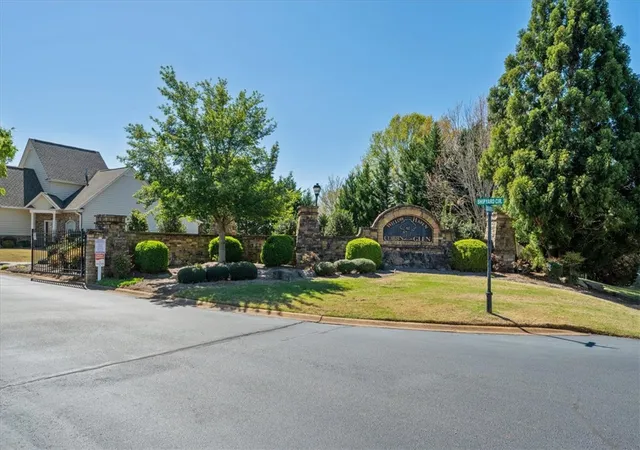 Photo 3 of Townhouse for sale at 100 Shipyard Cir, Anderson, SC 29621 | MLS# 20299234 | Listing updated on 2026-07-15