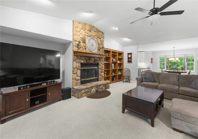 5th image of 910 Chickasaw Dr, Westminster, SC 29693 | MLS# 20299297