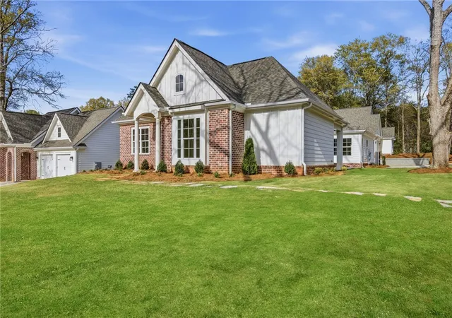 Photo 2 of Single family home for sale at 101 E C Lot Ave, Easley, SC 29640 | MLS# 20299285 | Listing updated on 2026-04-25