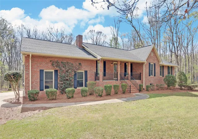 Homes for sale in Dewy Rose, GA | 197 Woodland Wy, Dewy Rose, GA 30634 | MLS# 20299354