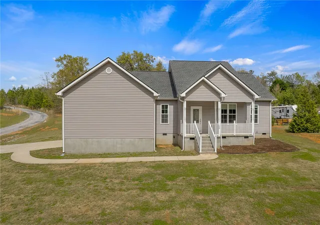 Homes for sale in Anderson, SC | 158 Old Denver Rd, Anderson, SC 29625 | MLS# 20299112