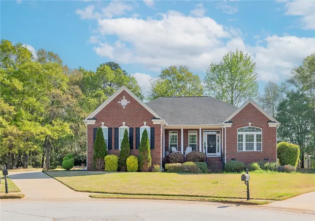 Photo 1 of Single family home for sale at 806 Hartscove Ct, Boiling Springs, SC 29316 | MLS# 20299491 | Listing updated on 2026-04-03