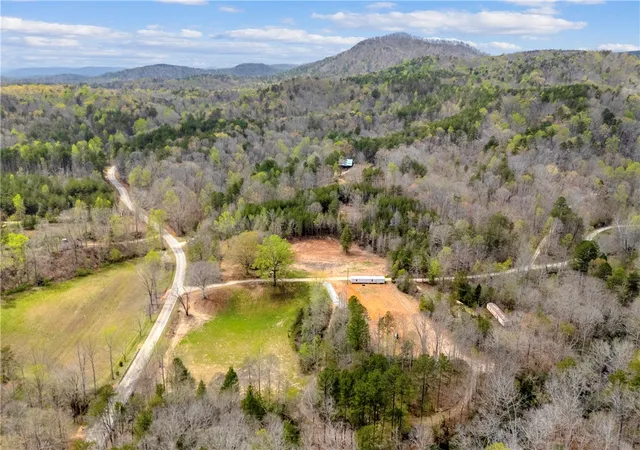 3rd image of 205 Dark Bottom Ln, Westminster, SC 29693 | MLS# 20299340