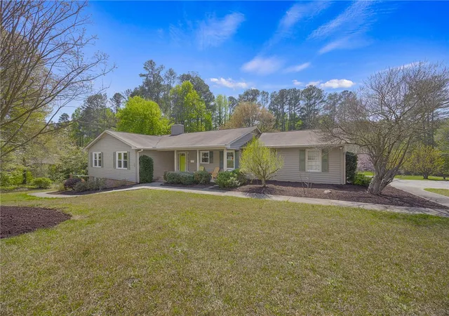 Homes for sale in Clemson, SC | 1002 Berkeley Dr, Clemson, SC 29631 | MLS# 20299437