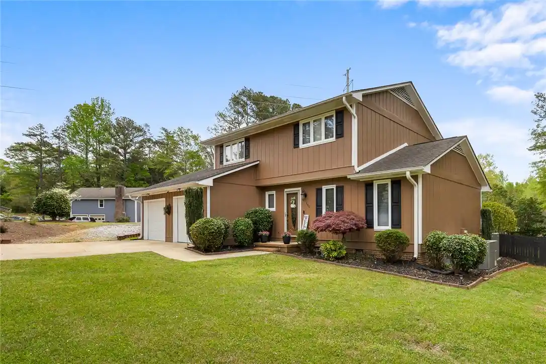 100 Charissa Dr, Clemson, SC 29631 | MLS# 20299555 | Houzeo