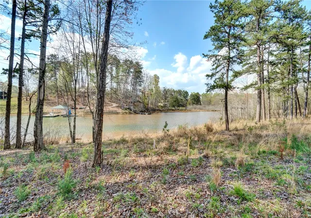 Homes for sale in Six Mile, SC | 122 & 126 Island Dr, Six Mile, SC 29682 | MLS# 20299587