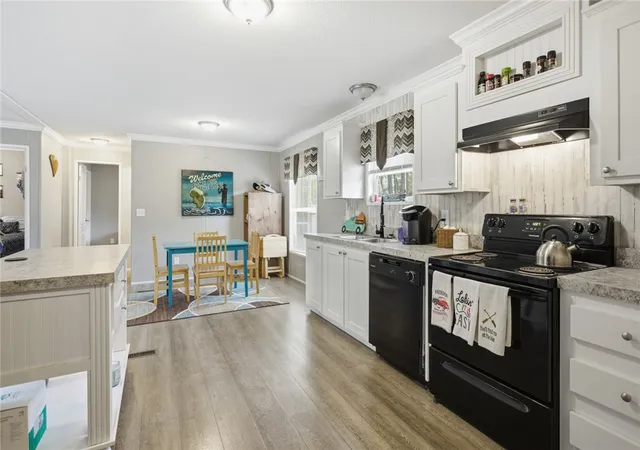 Photo 4 of Manufactured home for sale at 240 Timberlake Dr, Seneca, SC 29678 | MLS# 20299636 | Listing updated on 2026-10-14