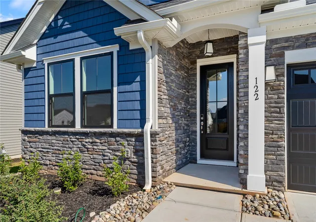 Photo 3 of Sale Pending at 122 Tiger Lily Dr, Anderson, SC 29621 | MLS# 20299707 | Listing updated on 2026-10-01