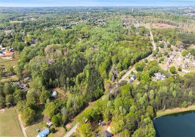 Photo 3 of House for sale at 4371 Old Easley Brg Rd, Easley, SC 29642 | MLS# 20299762 | Listing updated on 2026-04-09