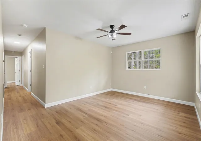 Photo 3 of Sale Pending at 468 Holden Dr, Westminster, SC 29693 | MLS# 20299427 | Listing updated on 2026-09-18