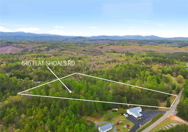 Photo 3 of Single family home for sale at 646 Flat Shls Rd, Walhalla, SC 29691 | MLS# 20299254 | Listing updated on 2026-09-02