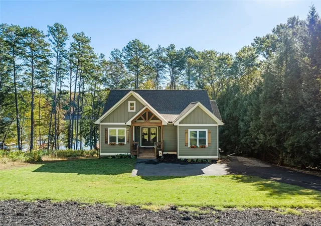 1st image of 206 Elm Dr, Westminster, SC 29693 | MLS# 20299923
