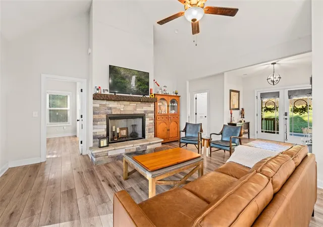 2nd image of 206 Elm Dr, Westminster, SC 29693 | MLS# 20299923