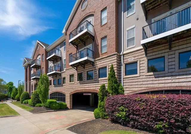 Listing Photo 4 - Condo for sale in building located at 155 Old Greenville Hwy, Clemson, SC 29631 - Unit #302 Tiger Park