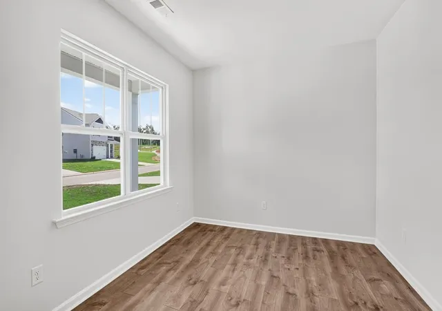 Photo 3 of Single family home for sale at 1033 Broadrum St, Piedmont, SC 29673 | MLS# 20300069 | Listing updated on 2026-09-18