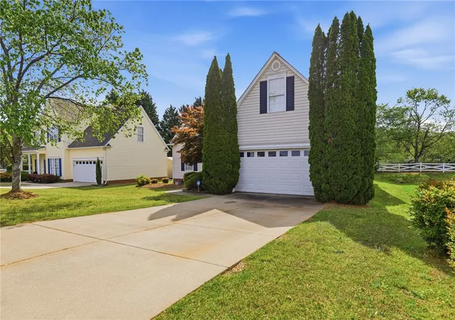 Photo 3 of Single family home for sale at 103 Timber Tr Way, Easley, SC 29642 | MLS# 20299780 | Listing updated on 2026-10-20