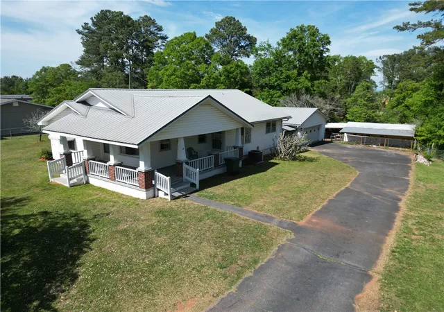 2nd image of 21 Jantzen Ct, Seneca, SC 29672 | MLS# 20300005