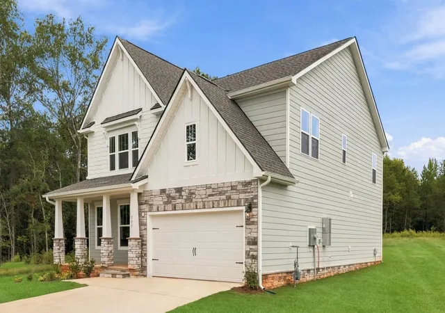 Photo 2 of Single family home for sale at 709 Catbird Ct, Pelzer, SC 29669 | MLS# 20300141 | Listing updated on 2026-10-10