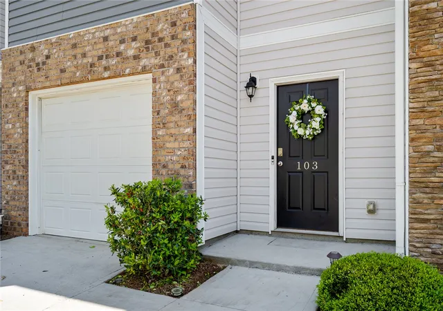 Photo 3 of Townhouse for sale at 103 Northridge Ct, Easley, SC 29642 | MLS# 20299964 | Listing updated on 2026-09-14