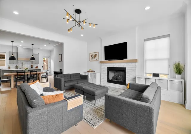 3rd image of 17 Azalea Spring Ct, Greenville, SC 29615 | MLS# 20300164
