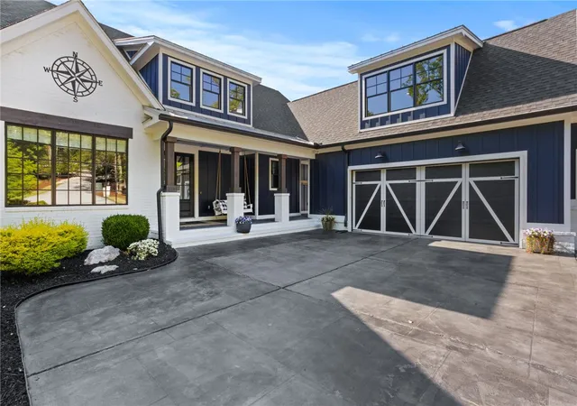 3rd image of 376 Abercrombie Pt, Greenwood, SC 29649 | MLS# 20300216
