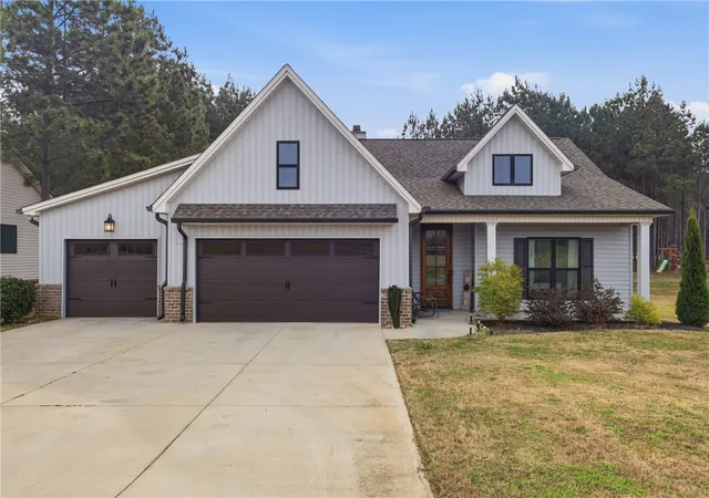 Homes for sale in Pelzer, SC | 127 W Stewart St, Pelzer, SC 29669 | MLS# 20300318