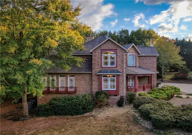 Photo 2 of Sale Pending at 112 Limelight Dr, Anderson, SC 29621 | MLS# 20300291 | Listing updated on 2026-07-31