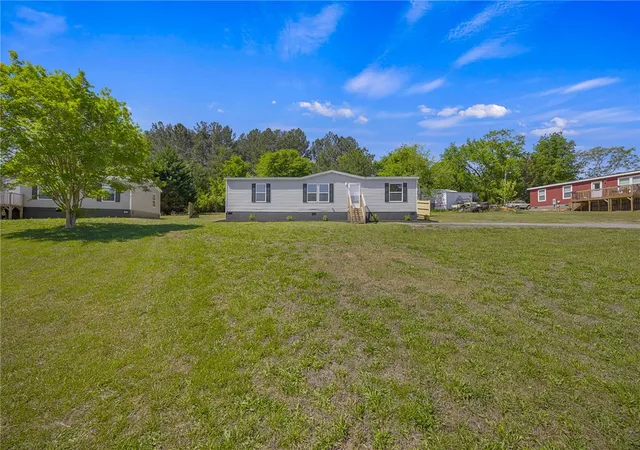 Homes for sale in Six Mile, SC | 375 Griggs Rd, Six Mile, SC 29682 | MLS# 20300410