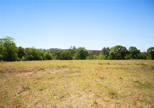Photo 4 of House for sale at 249 Farmers Hl Rd, Liberty, SC 29657 | MLS# 20300455 | Listing updated on 2026-08-21