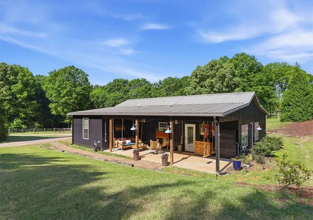 Photo 3 of Sale Pending at 150 Rodgers Rd, Seneca, SC 29678 | MLS# 20300506 | Listing updated on 2026-09-18