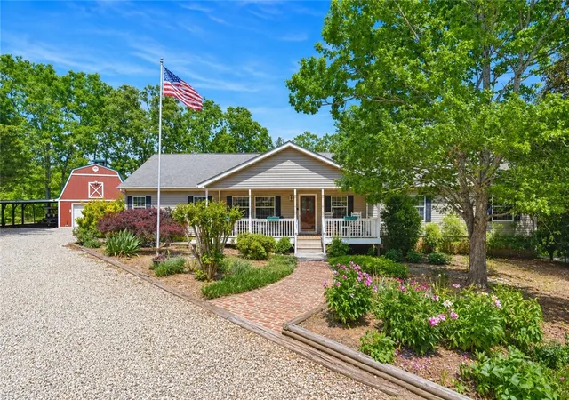 1st image of 113 Westwood Dr, Westminster, SC 29693 | MLS# 20300628